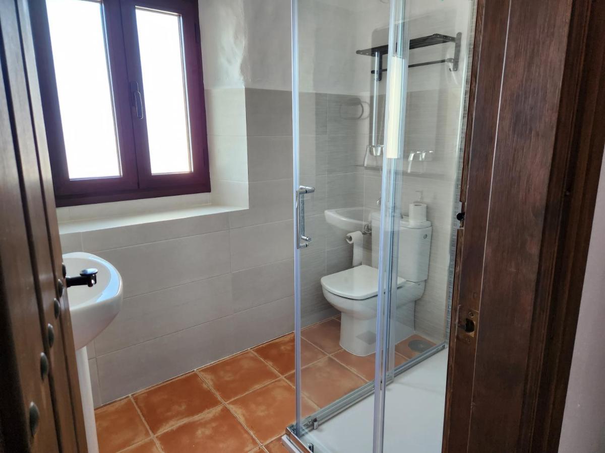 Canillas de Albaida Posada La Plaza מראה חיצוני תמונה