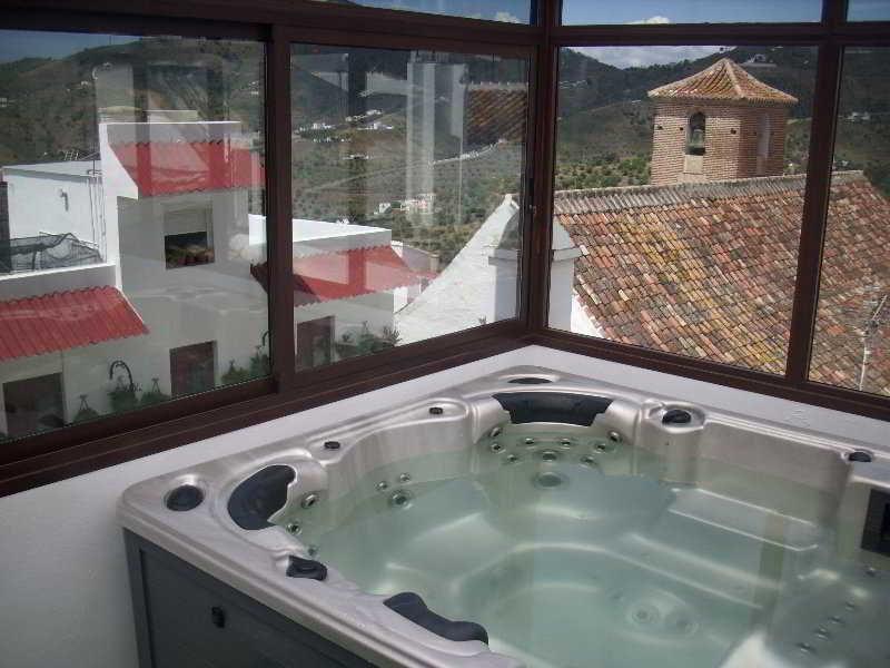 Canillas de Albaida Posada La Plaza מראה חיצוני תמונה